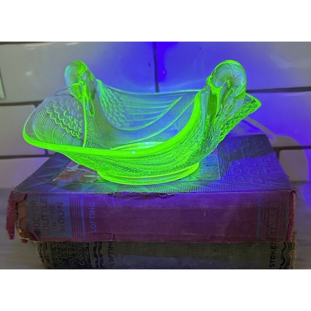 Vintage Fenton Uranium Green Swan Handled Candy Dish Trinket Dish 7 1/2”